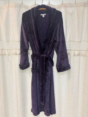 White Mark Plush Shawl Collar Robe in Deep Purple